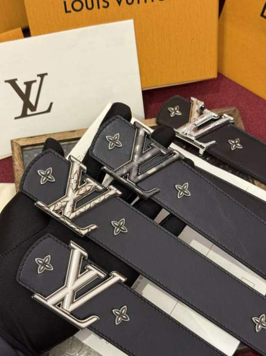 Picture of Louis Vuitton Belts _SKUfw234390629fw